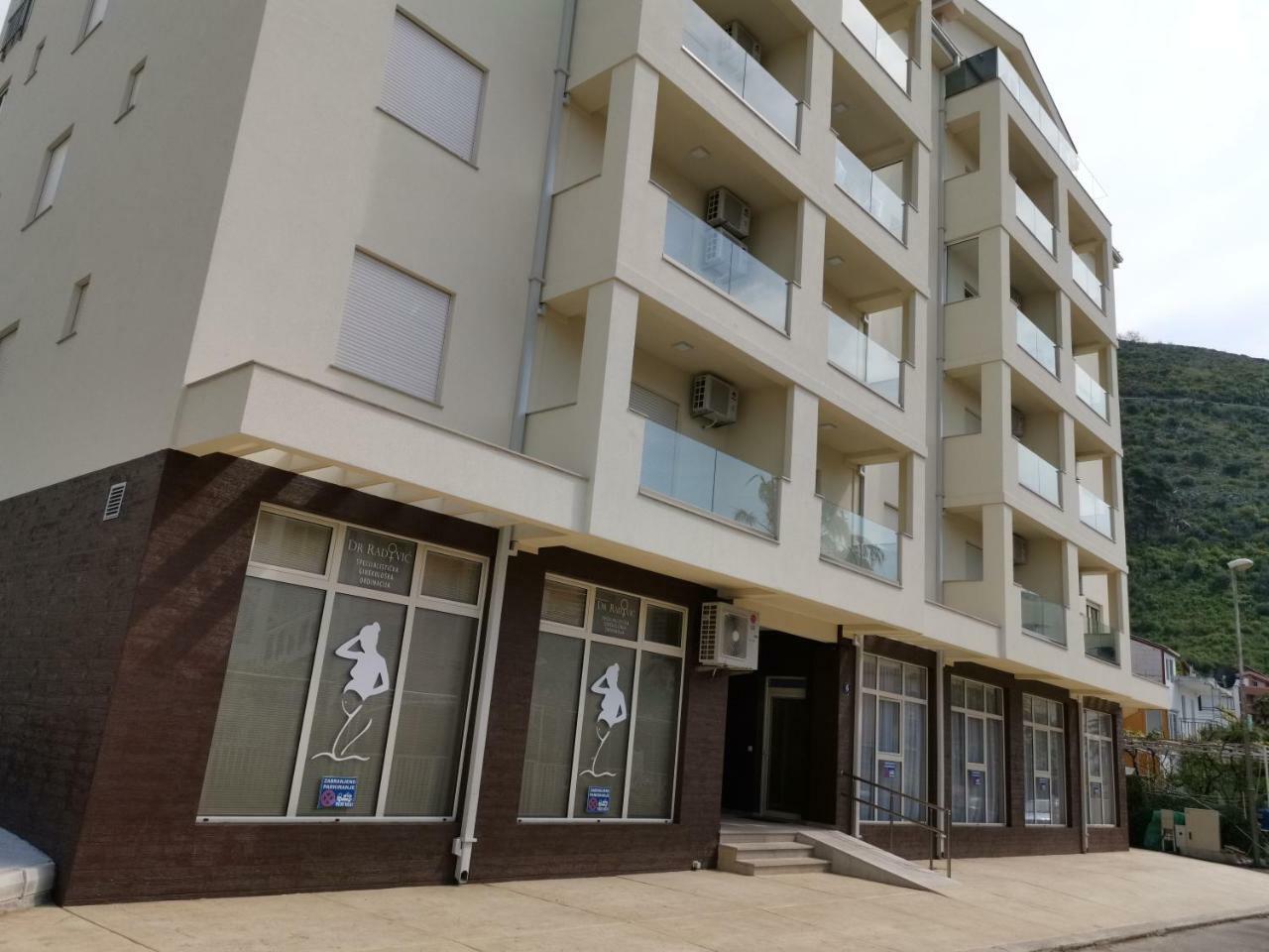 Apartman Maximus Budua Esterno foto